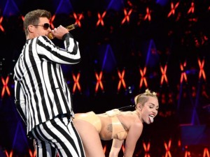 Robin Thicke and Miley Cyrus perform at the MTV VMAs. (Photo: Kevin Mazur, WireImage for MTV)